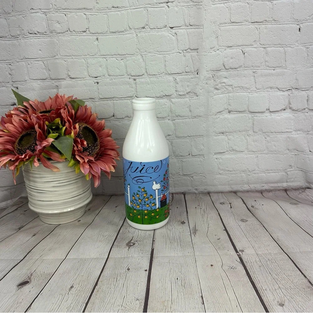 Vintage egizia italy white milk glass bottle juice apple orchard bird